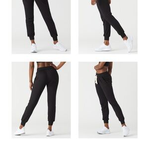 Glyder Black Women's halfway jogger size small new with tags